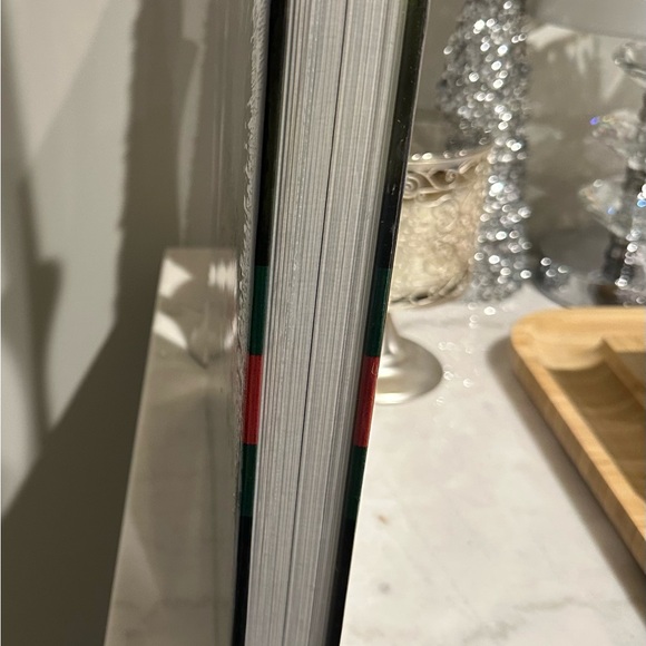 NEW The Making of Gucci Hardcover Book 🎁gift with $75 or more designer purchases - Picture 6 of 9